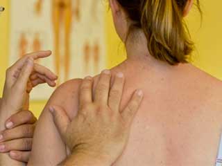 Wie können Osteopathen bei Rückenschmerzen helfen?